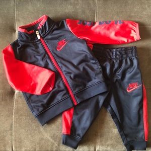 NIKE - Infant Track Suit ❗️FIRM❗️